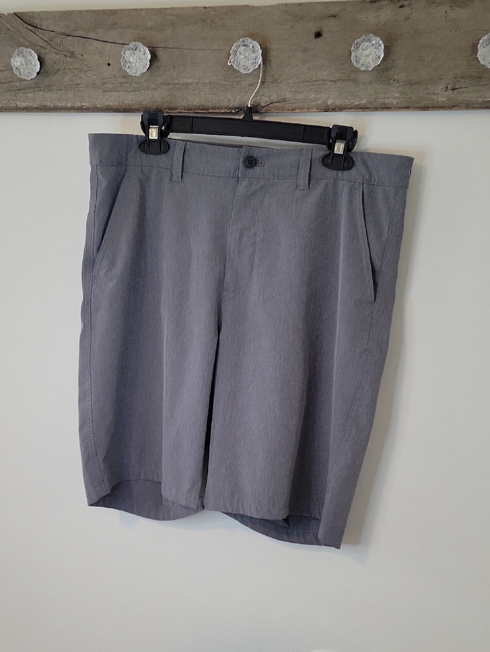 Old Navy Men's Steel Gray Flat-Front Shorts SZ 36